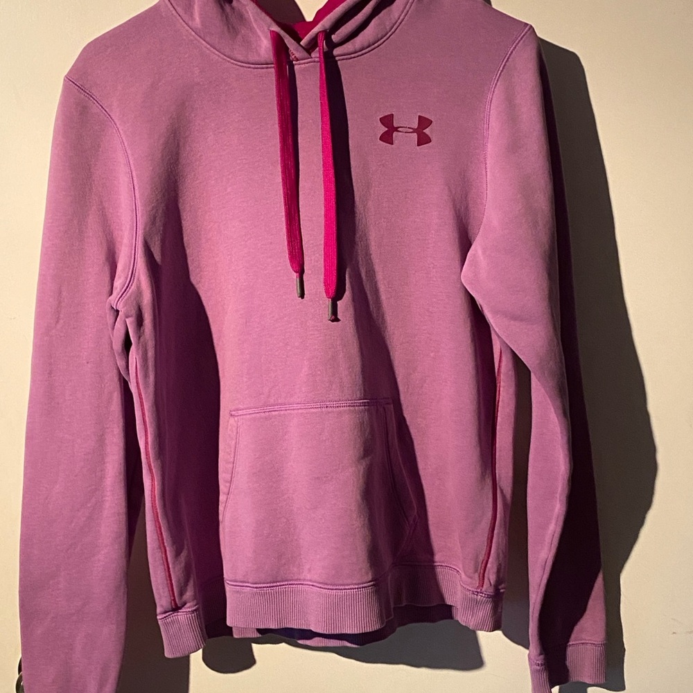 Under Armour Women's Pink Hoodie Size Medium